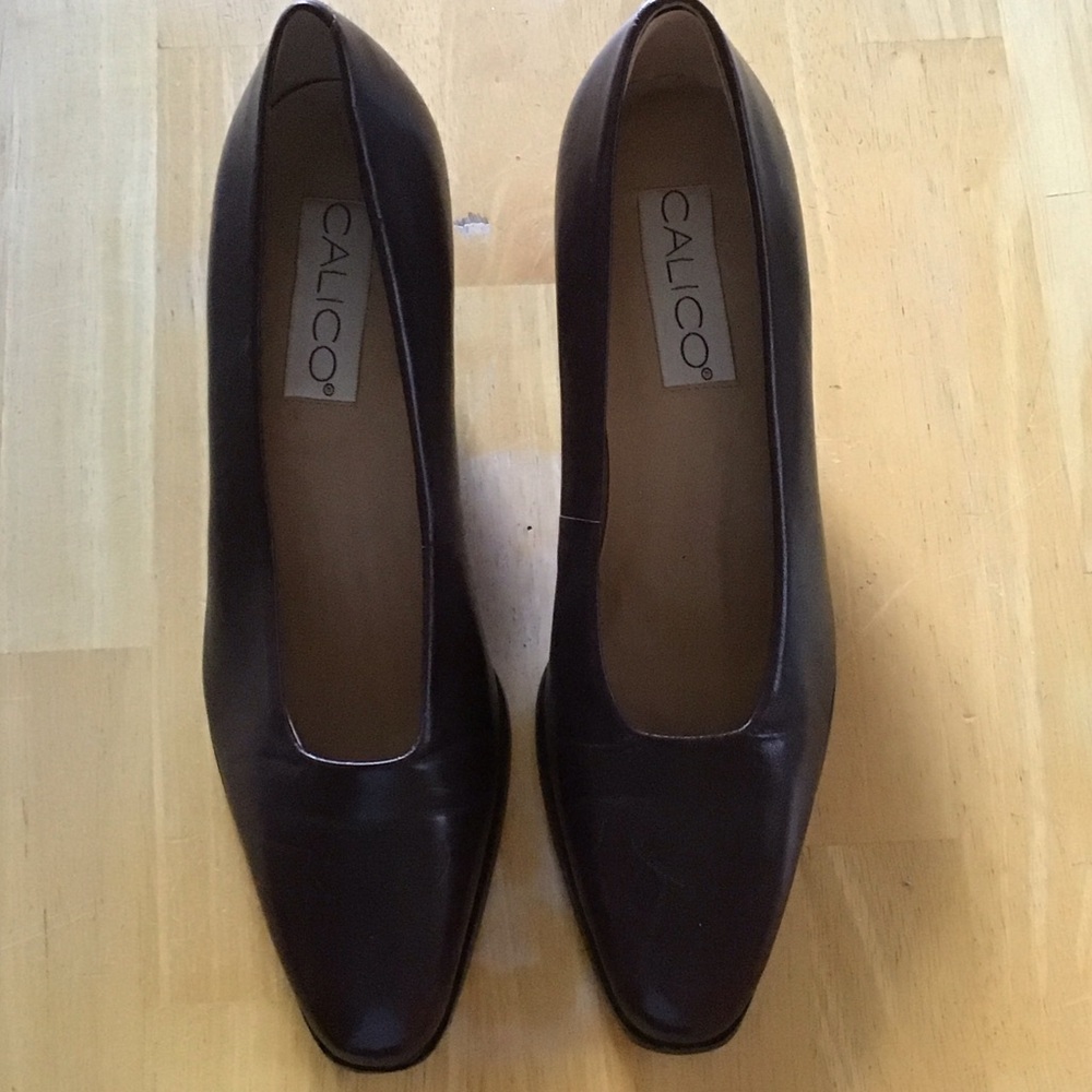 Calico Women's Black Pumps